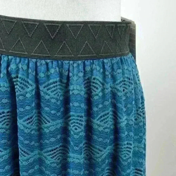 Lularoe Lola skirt size S 4-6 lace elastic waist - Picture 2 of 10